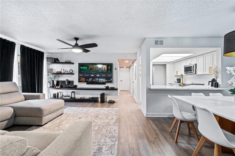 Copropriété à vendre à Orlando, Floride: 2 chambres, 114.36 m2 № 1343625 - photo 4