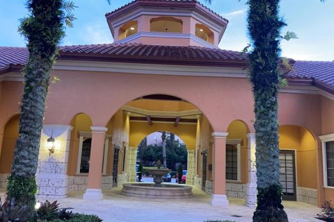 Condominio en venta en Orlando, Florida, 3 dormitorios, 119.38 m2 № 1003345 - foto 1