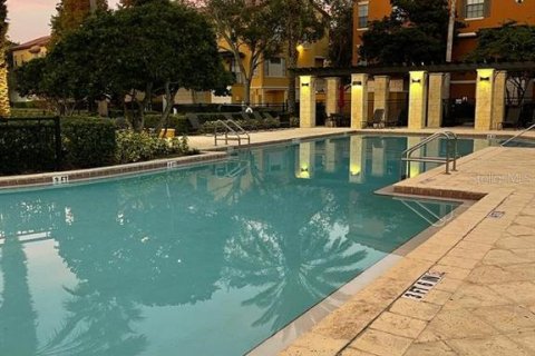Condominio en venta en Orlando, Florida, 3 dormitorios, 119.38 m2 № 1003345 - foto 8