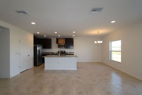 Casa en venta en Dade City, Florida, 3 dormitorios, 141 m2 № 405090 - foto 3