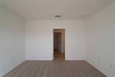 Casa en venta en Dade City, Florida, 3 dormitorios, 141 m2 № 405090 - foto 2