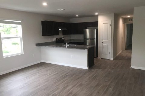 Appartement à louer à Jacksonville, Floride: 2 chambres, 381.27 m2 № 885721 - photo 3