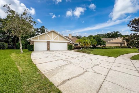 House in Odessa, Florida 4 bedrooms, 340.58 sq.m. № 1343154 - photo 3