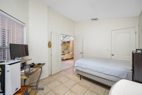 House in Tampa, Florida 3 bedrooms, 123.65 sq.m. № 1344070 - photo 23