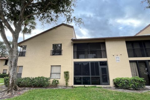 Condominio en venta en Coconut Creek, Florida, 2 dormitorios, 91.23 m2 № 965751 - foto 3
