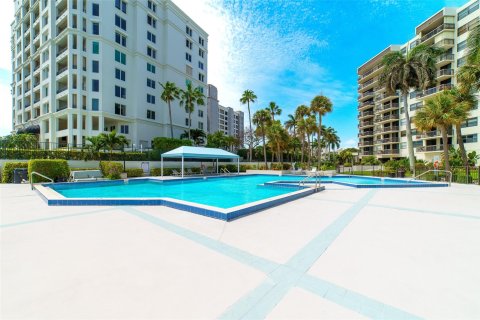 Copropriété à vendre à Pompano Beach, Floride: 2 chambres, 132.85 m2 № 1081551 - photo 11