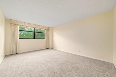 Condo in Pompano Beach, Florida, 2 bedrooms  № 1081551 - photo 27