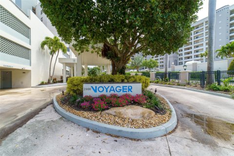 Copropriété à vendre à Pompano Beach, Floride: 2 chambres, 132.85 m2 № 1081551 - photo 17