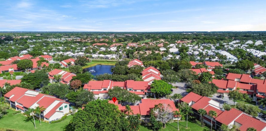 Condominio en Palm Beach Gardens, Florida, 2 dormitorios  № 808418