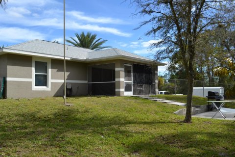 Villa ou maison à vendre à Lehigh Acres, Floride: 3 chambres, 130.16 m2 № 1177471 - photo 19