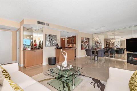 Condominio en venta en Fort Lauderdale, Florida, 1 dormitorio, 89.93 m2 № 1177475 - foto 30