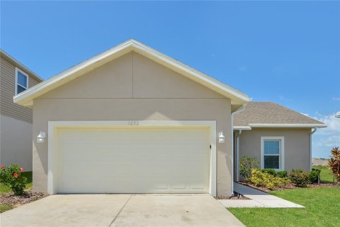 Villa ou maison à louer à Winter Haven, Floride: 3 chambres, 125.6 m2 № 1378181 - photo 1