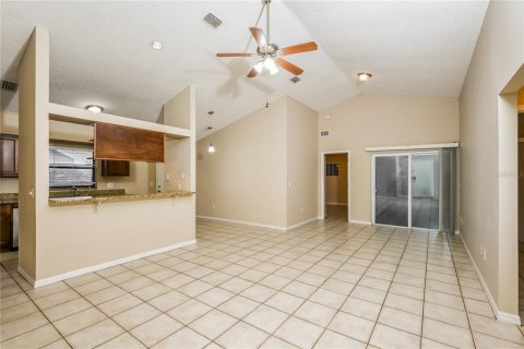 Casa en alquiler en Deltona, Florida, 3 dormitorios, 125.7 m2 № 1378183 - foto 4