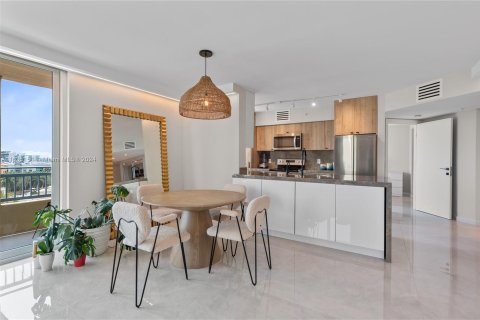 Copropriété à vendre à Miami Beach, Floride: 2 chambres, 104.98 m2 № 1304887 - photo 5