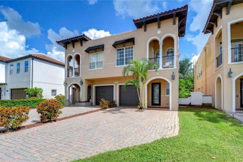 Adosado en venta en Tampa, Florida, 3 dormitorios, 178.19 m2 № 1400592 - foto 29