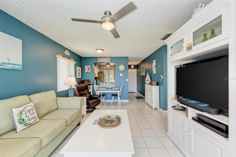 Condominio en alquiler en Sarasota, Florida, 1 dormitorio, 62.8 m2 № 1387254 - foto 12