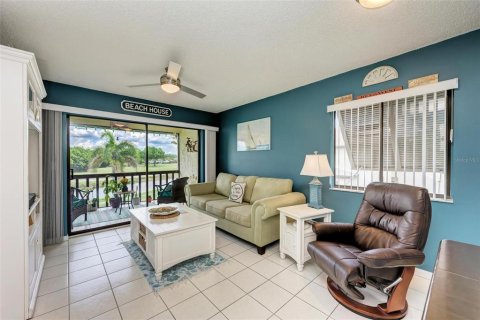 Condominio en alquiler en Sarasota, Florida, 1 dormitorio, 62.8 m2 № 1387254 - foto 6