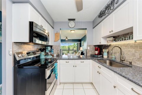 Condominio en alquiler en Sarasota, Florida, 1 dormitorio, 62.8 m2 № 1387254 - foto 15