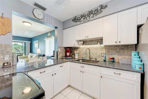 Condominio en alquiler en Sarasota, Florida, 1 dormitorio, 62.8 m2 № 1387254 - foto 14