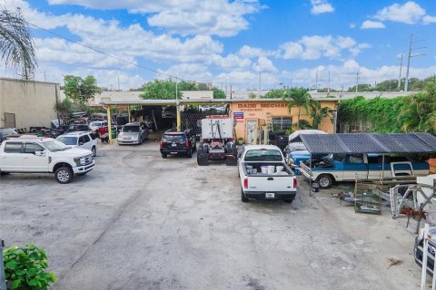 Immobilier commercial à vendre à North Miami, Floride № 544467 - photo 4