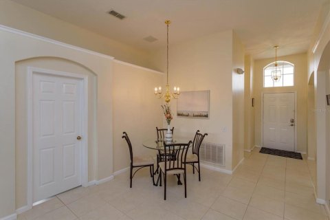 Villa ou maison à vendre à Kissimmee, Floride: 4 chambres, 171.13 m2 № 1253620 - photo 4