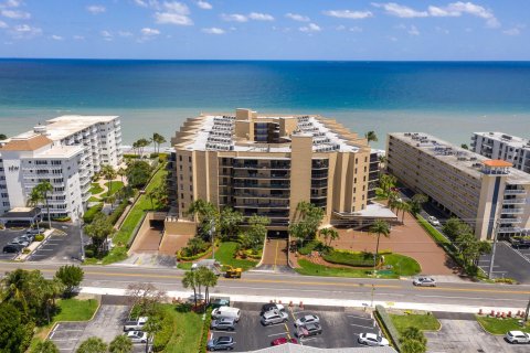 Condo in Hillsboro Beach, Florida, 3 bedrooms  № 1228616 - photo 1