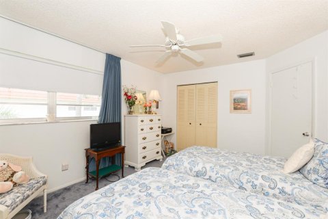 Condo in Stuart, Florida, 2 bedrooms  № 579683 - photo 20