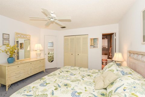 Condo in Stuart, Florida, 2 bedrooms  № 579683 - photo 26