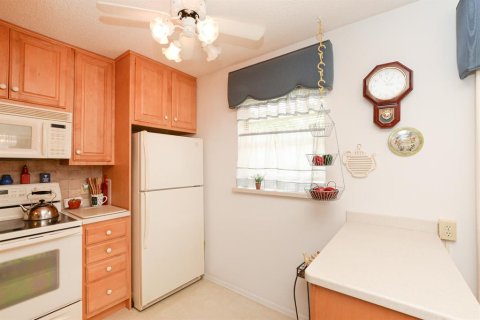 Condo in Stuart, Florida, 2 bedrooms  № 579683 - photo 28