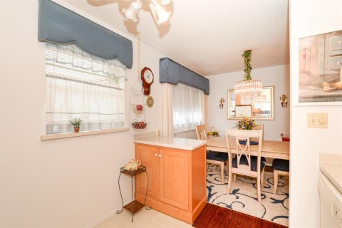 Condo in Stuart, Florida, 2 bedrooms  № 579683 - photo 29