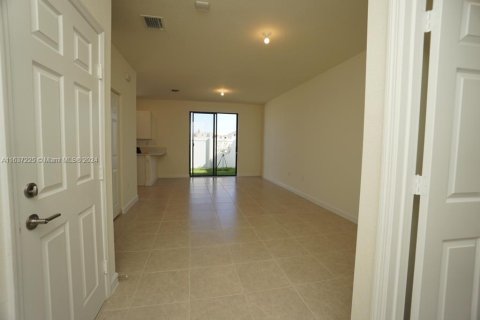 Townhouse in Hialeah, Florida 3 bedrooms, 127.83 sq.m. № 1309964 - photo 9