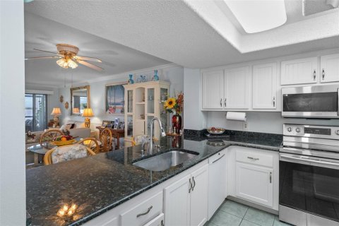 Copropriété à vendre à Port Richey, Floride: 2 chambres, 115.76 m2 № 1351466 - photo 10