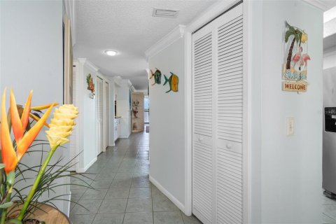 Copropriété à vendre à Port Richey, Floride: 2 chambres, 115.76 m2 № 1351466 - photo 9