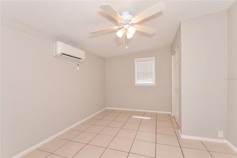 Casa en alquiler en Sarasota, Florida, 3 dormitorios, 90.12 m2 № 1351417 - foto 13