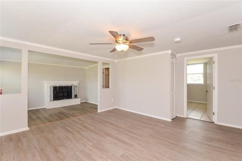 House in Sarasota, Florida 3 bedrooms, 90.12 sq.m. № 1351417 - photo 8