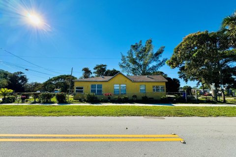 Casa en venta en Deerfield Beach, Florida, 4 dormitorios, 148.27 m2 № 978318 - foto 24