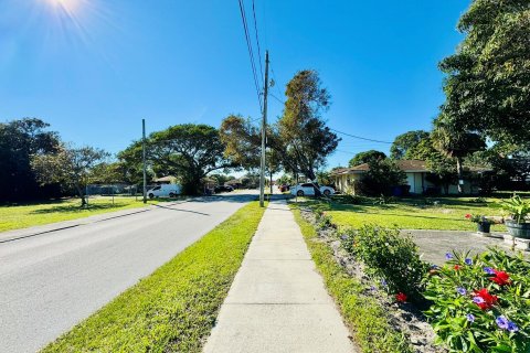 Casa en venta en Deerfield Beach, Florida, 4 dormitorios, 148.27 m2 № 978318 - foto 28
