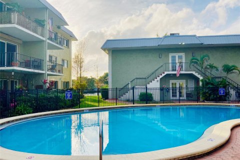 Condominio en venta en Wilton Manors, Florida, 2 dormitorios, 92.9 m2 № 954336 - foto 2