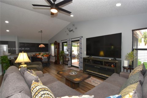 Casa en venta en Coconut Creek, Florida, 3 dormitorios, 133.78 m2 № 953883 - foto 6