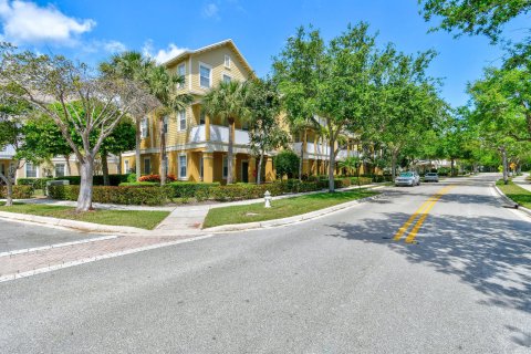 Townhouse in Jupiter, Florida 2 bedrooms, 143.26 sq.m. № 1077873 - photo 8