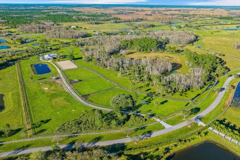 Land in Stuart, Florida № 1077871 - photo 1