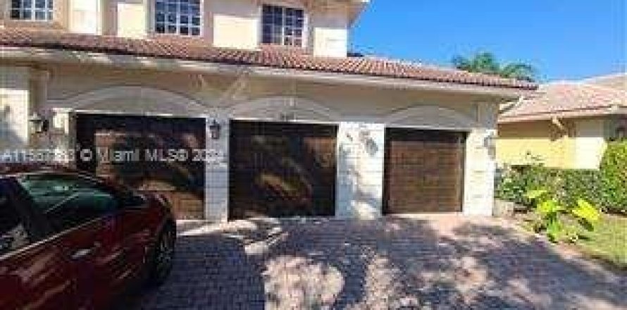 Villa ou maison à Weston, Floride 6 chambres, 343.37 m2 № 1116193