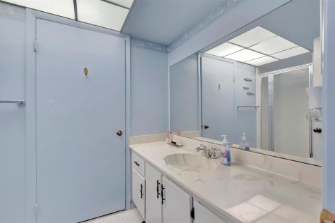 Copropriété à vendre à Boca Raton, Floride: 2 chambres, 104.52 m2 № 860466 - photo 15