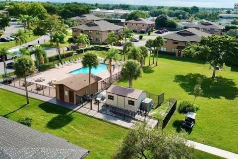 Copropriété à vendre à Sunrise, Floride: 2 chambres, 70.61 m2 № 1188526 - photo 16