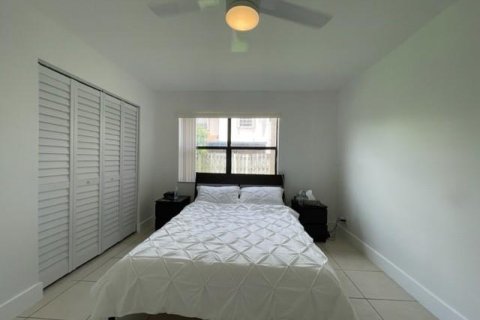 Condo in Sunrise, Florida, 2 bedrooms  № 1188526 - photo 10