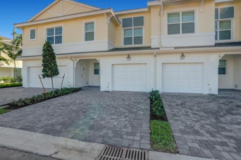 Touwnhouse à vendre à Deerfield Beach, Floride: 3 chambres, 166.02 m2 № 1188611 - photo 3