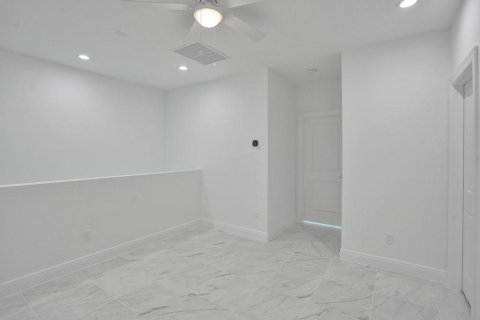 Townhouse in Deerfield Beach, Florida 3 bedrooms, 166.02 sq.m. № 1188611 - photo 17