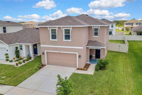 Villa ou maison à vendre à Wesley Chapel, Floride: 4 chambres, 209.96 m2 № 1302674 - photo 1