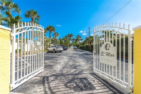 Villa ou maison à vendre à Pompano Beach, Floride: 4 chambres, 357.95 m2 № 724741 - photo 20