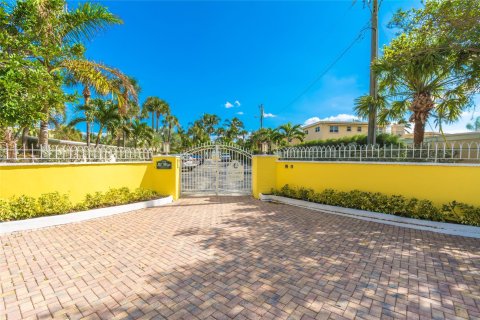 Casa en venta en Pompano Beach, Florida, 4 dormitorios, 357.95 m2 № 724741 - foto 22